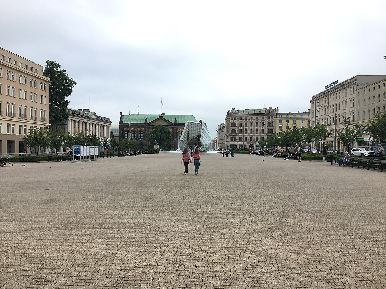 Widok na Plac Wolności w Poznaniu, miejsce Ogólnopolskiego Festiwalu Dobrego Smaku