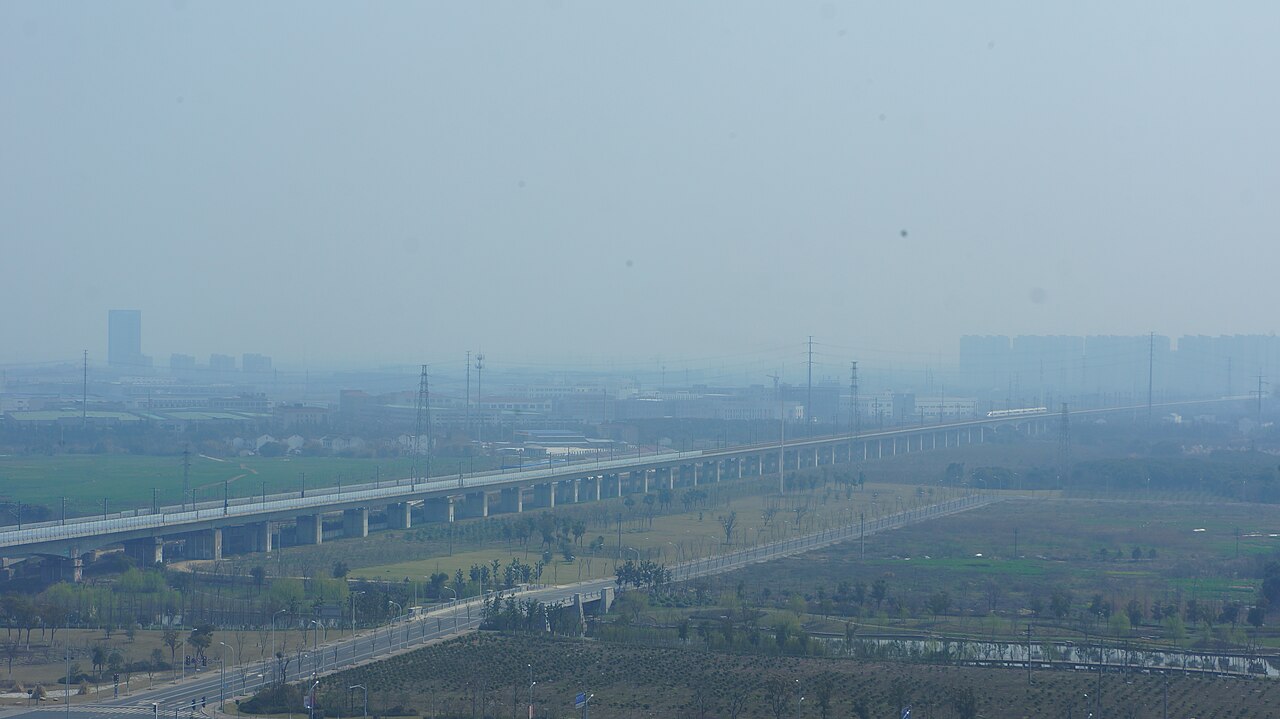 Wiadukt Danyang–Kunshan — długi most kolejowy nad terenem