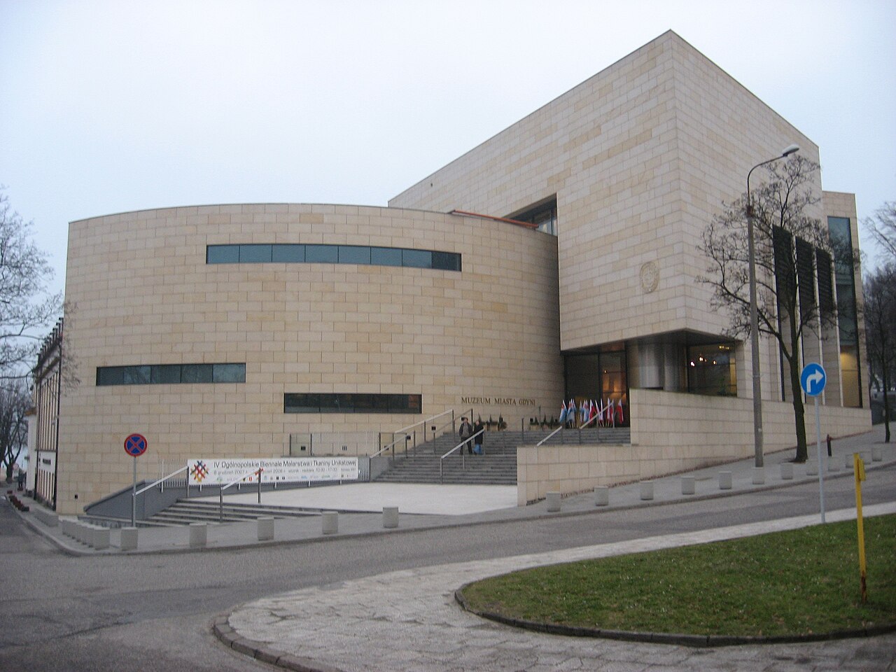 Budynek Muzeum Miasta Gdyni, głównej siedziby festiwalu reportażu NON-FICTION