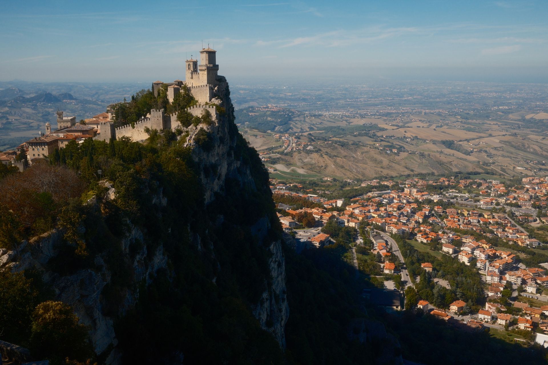 San Marino: państwo na górze z jedną drogą dojazdu
